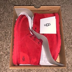 Red UGG neumel
